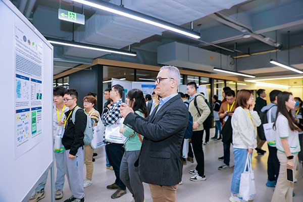 霍尔斯受邀参加首届农业与植物合成生物学国际研讨会